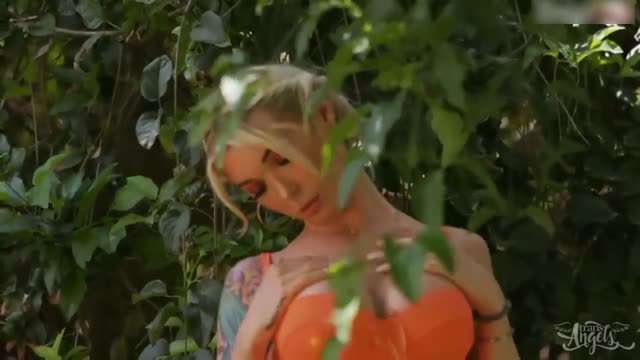 高人气TS Aubrey Kate 演绎泳池边的禁忌诱惑:变性美女的陷阱 勾引泳池边的清洁工#性交#ts#挑逗#射精#伪娘