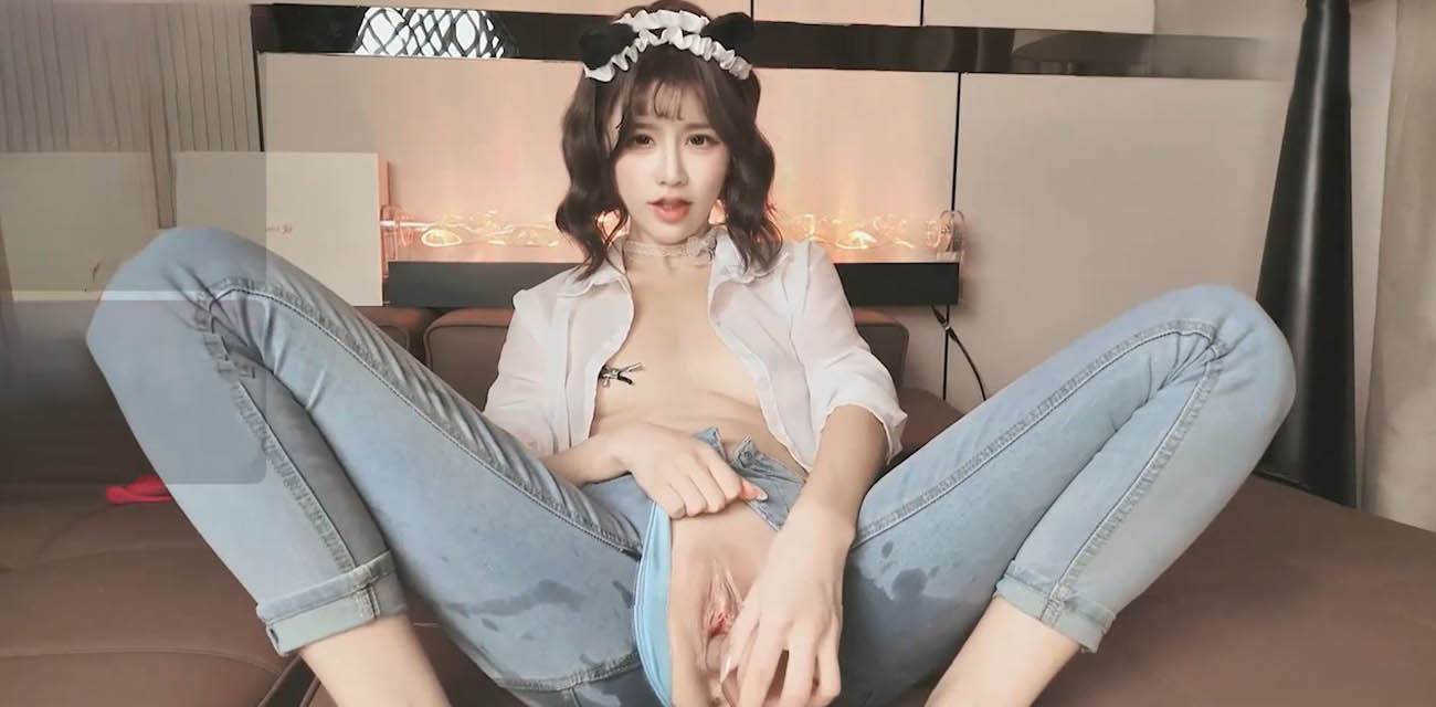 尤物女神【kiki2025】大秀福利,开裆牛仔裤露白虎嫩穴假屌疯狂抽插紧致蜜穴