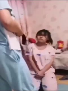 【独家爆料】“摸逼门”初中少女私拍被妈妈发现,后果很严重!