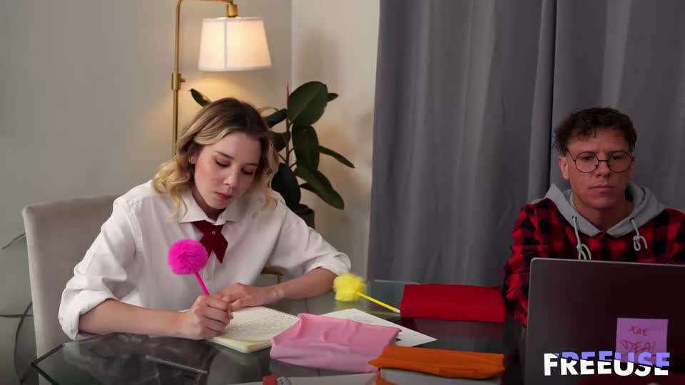 帮我学习,我将成为你的免费荡妇